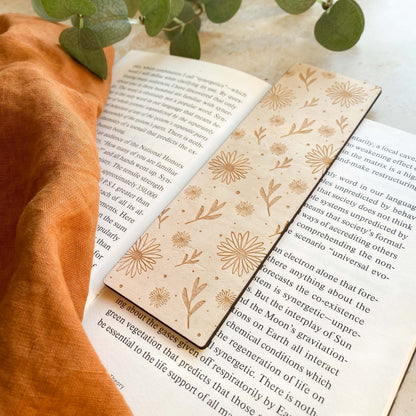 Daisy Wooden Bookmark